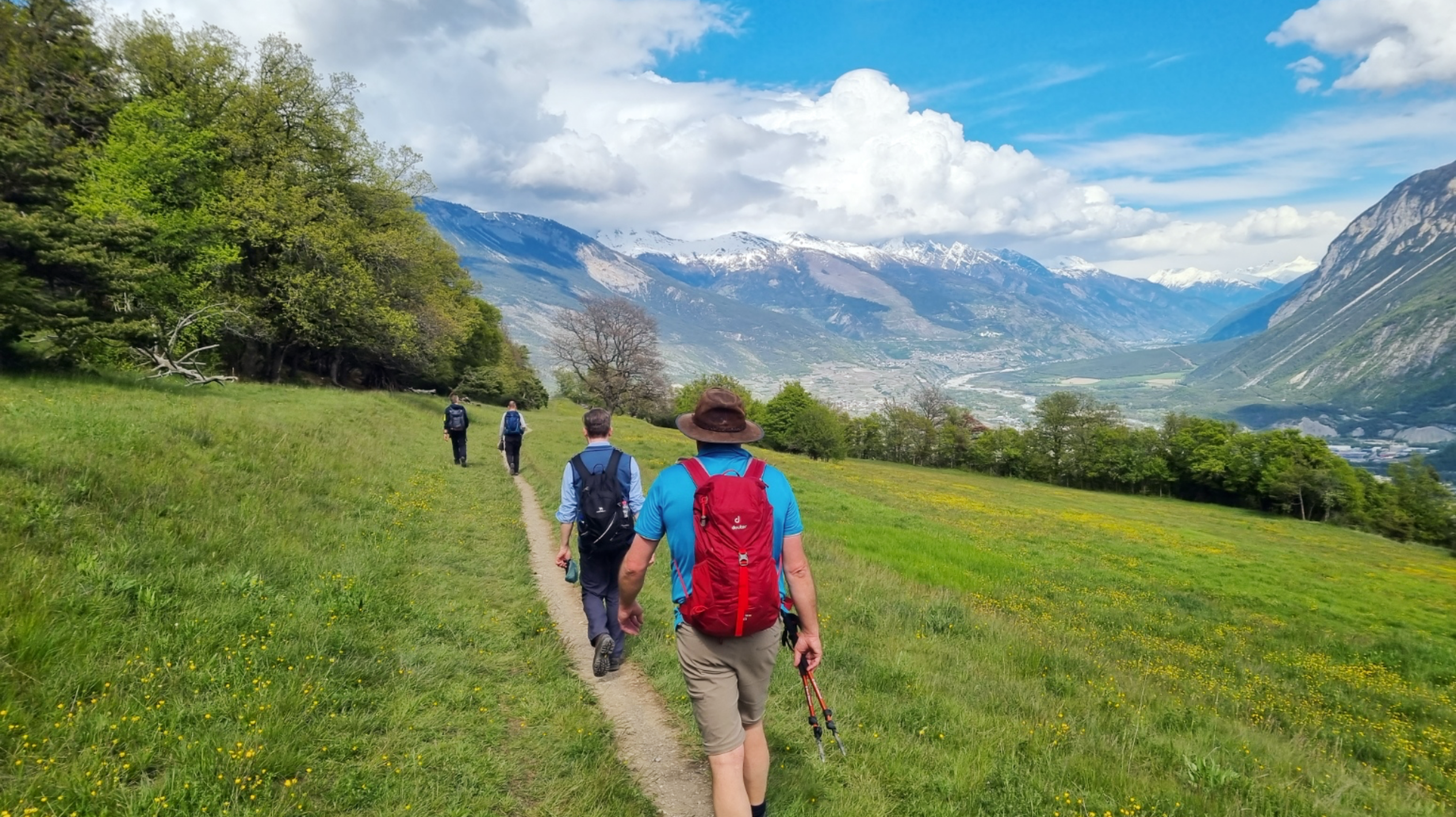 Gay Wandern entlang sagenhafter Suonen